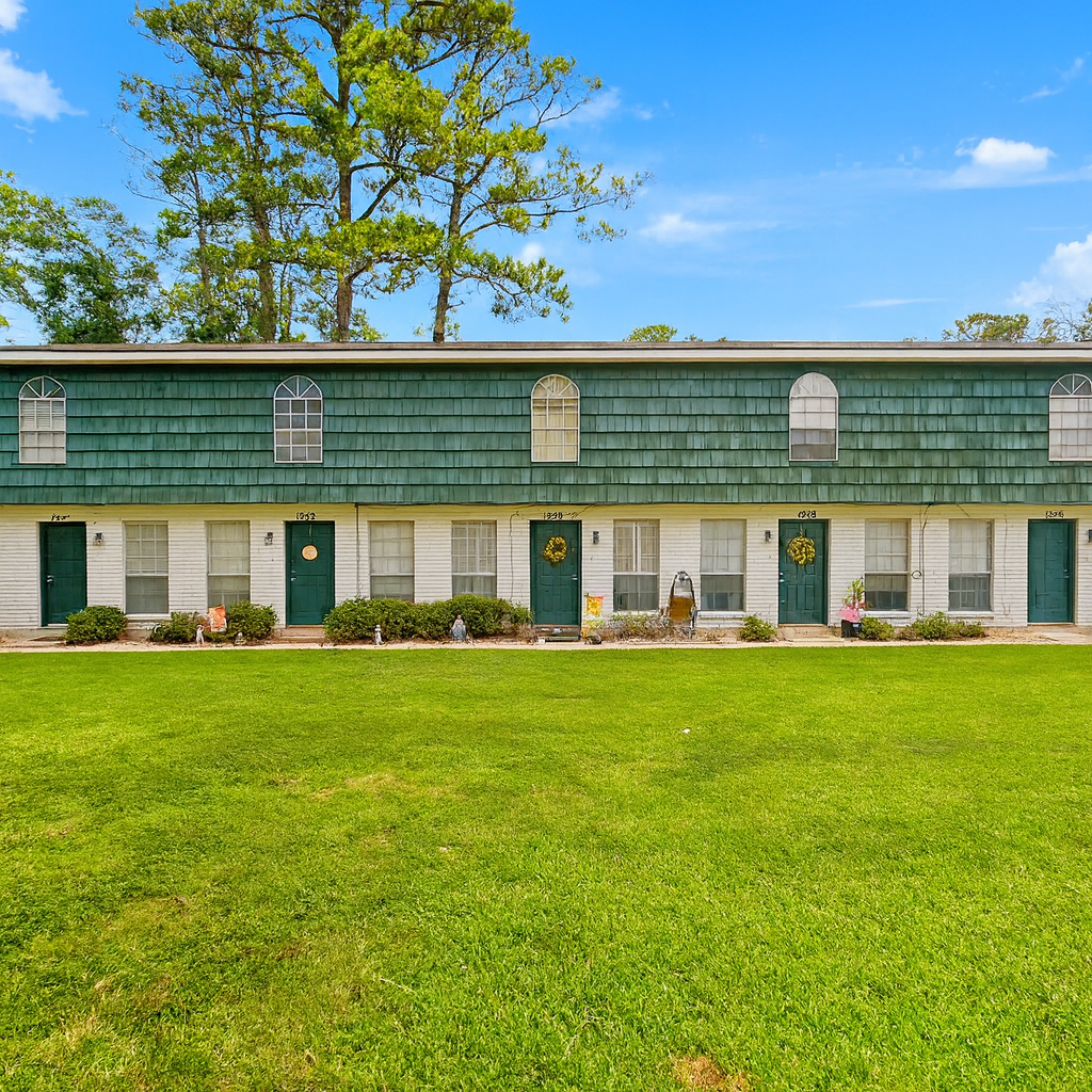 1246 Park Drive