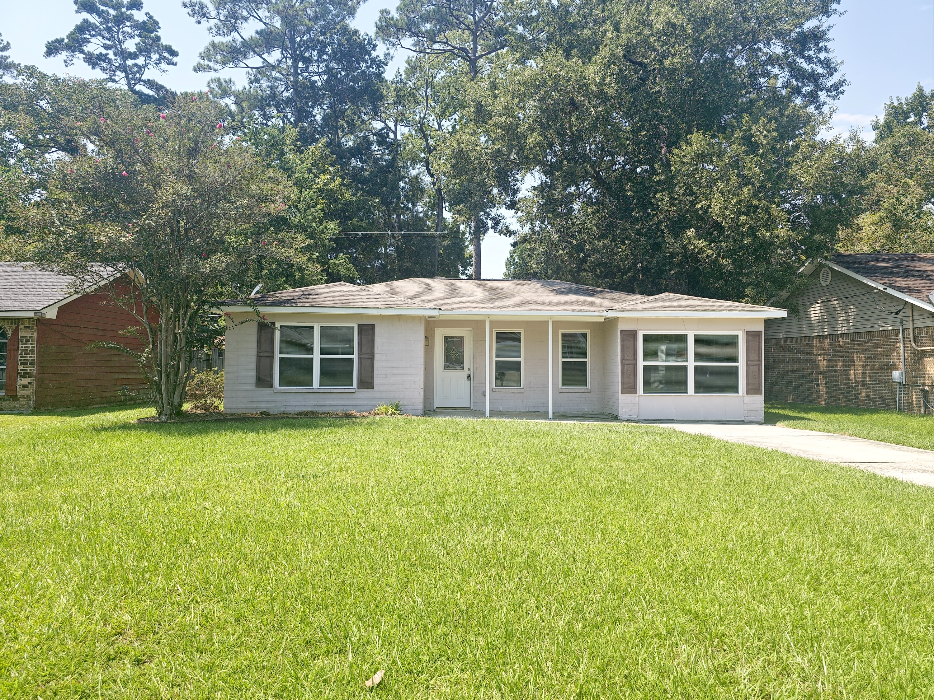 371 Forest Loop